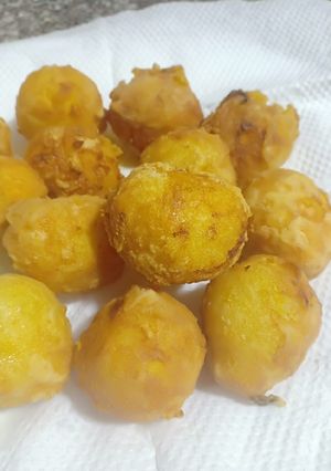 A picture of Potato balls.