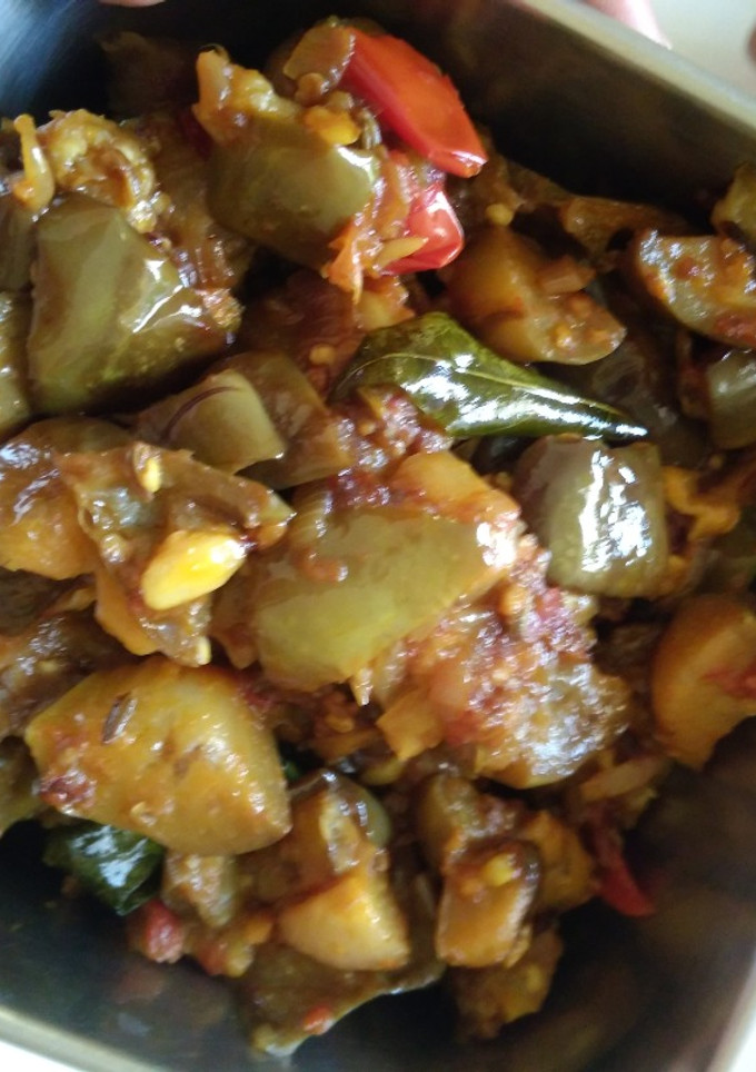 கத்திரிக்காய், பூண்டு வறுவல் செய்முறை முக்கிய புகைப்படம்