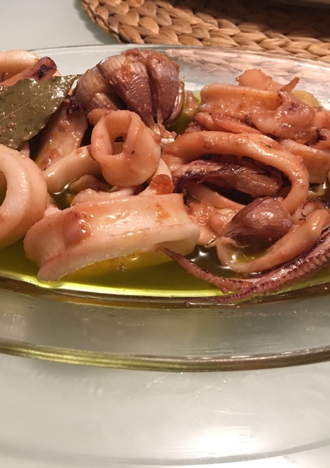 Una foto de Calamares en aceite