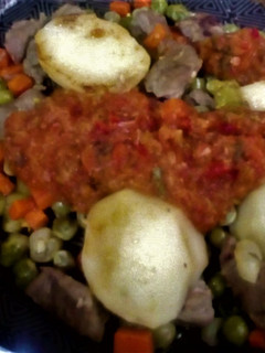 Una foto de Papas Guisadas con "Carne🥩Y Verduras"