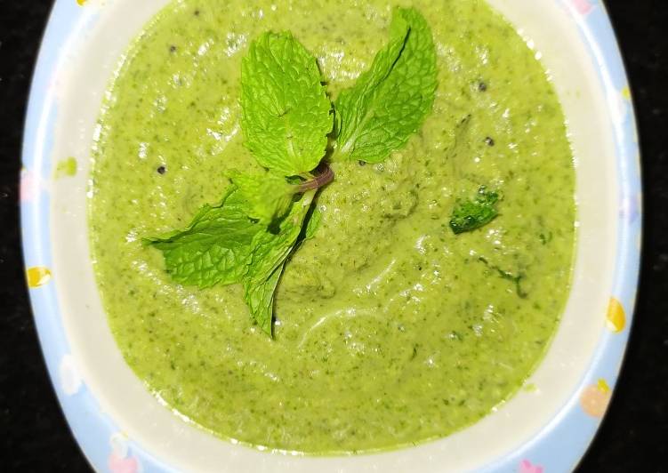 Recipe of Any-night-of-the-week Mint chutney