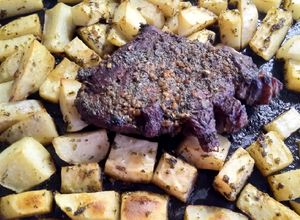 Una foto de Cuadril al horno con papas