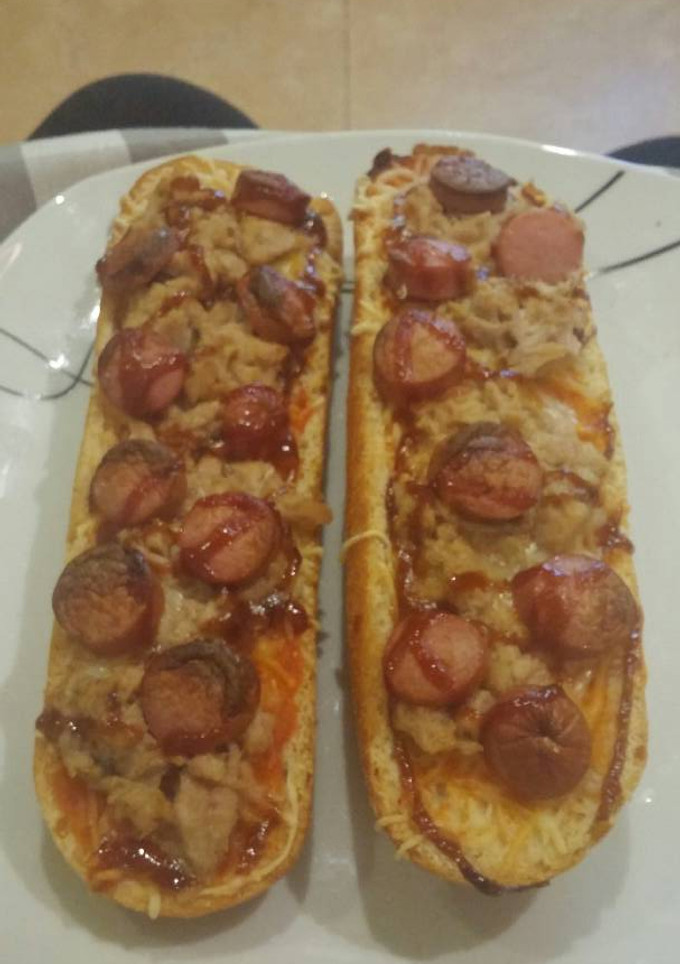 Una foto de Paninis de Atún con Frankfurt