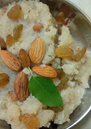 A picture of Suji ka Halwa.