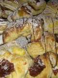 Facturas con dulce de membrillo, pastelera y dulce de leche