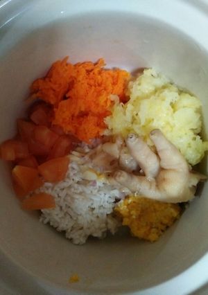 Foto resep Nasi wortel kentang jagung ceker tomat - 9 mo+ Vaira