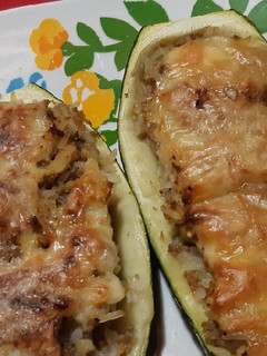 Una foto de Zapallitos relleno con carne vegetal
