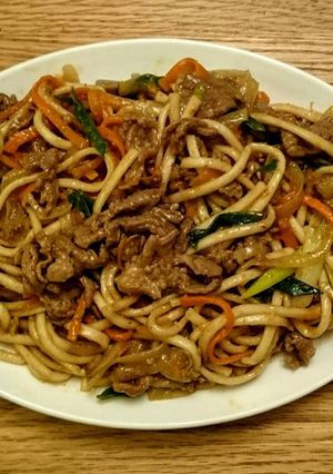 沙茶羊肉炒麵 的食譜成品照片