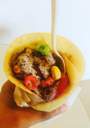 A picture of Fruity Ice Cream Crepe.