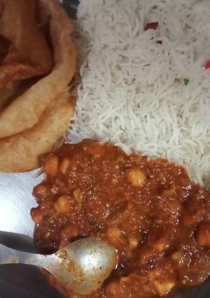 छोले चावल (chole chawal recipe in Hindi) रेसिपी मुख्य फोटो