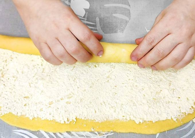 пирожки с творогом в духовке с дрожжевого теста рецепт фото пошагово | Дзен