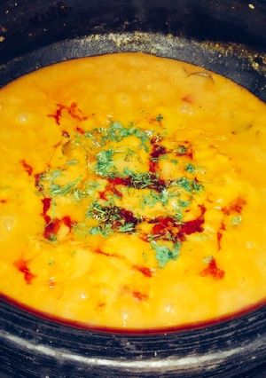 A picture of Dal fry tadka.