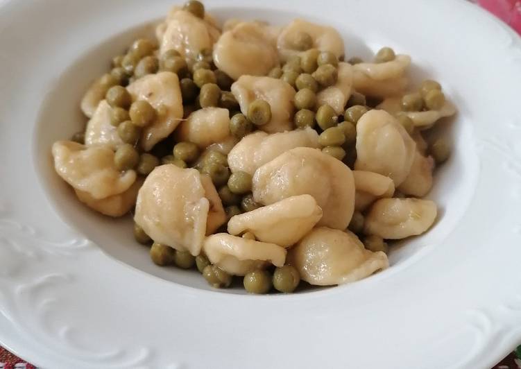 Orecchiette piselli e acciughe