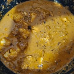 A picture of Panner butter masala.