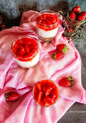 A picture of No Bake Strawberry Cheesecake.