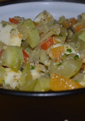 Una foto de Wok de vegetales y queso de cabra
