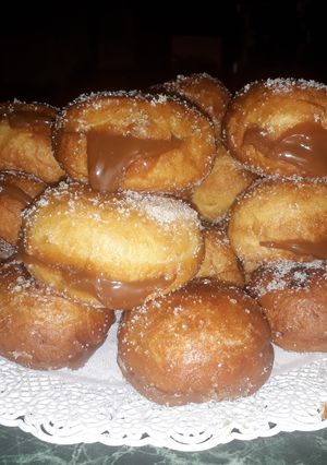Una foto de Bolas de fraile con dulce de leche (receta fácil)