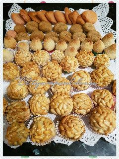 Una foto de Panellets cuatro sabores