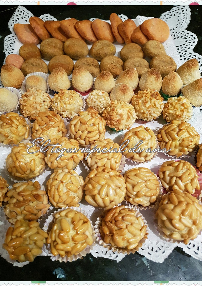 Una foto de Panellets cuatro sabores