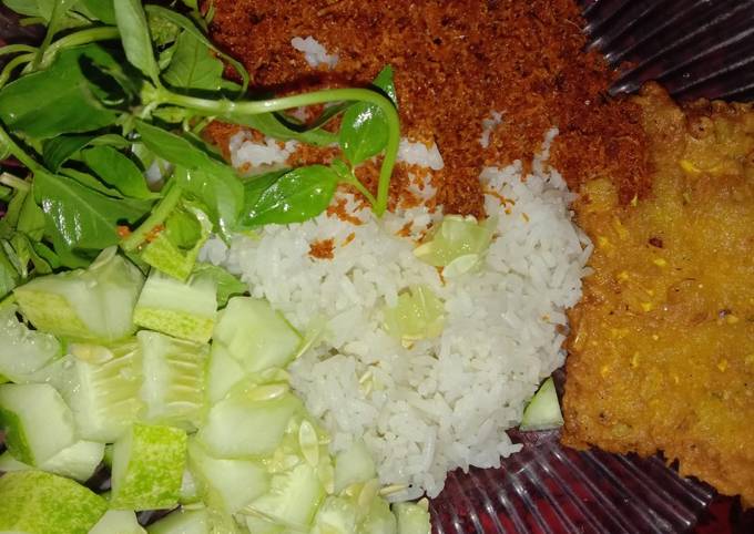 Resep Nasi ulam serundeng pedas Anti Gagal