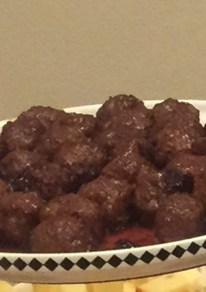 A picture of Cranberry Red Wine Meatballs.