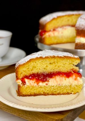 Una foto de 🇬🇧 Así comía la Reina Victoria: “VICTORIA SPONGE” (Reino Unido)