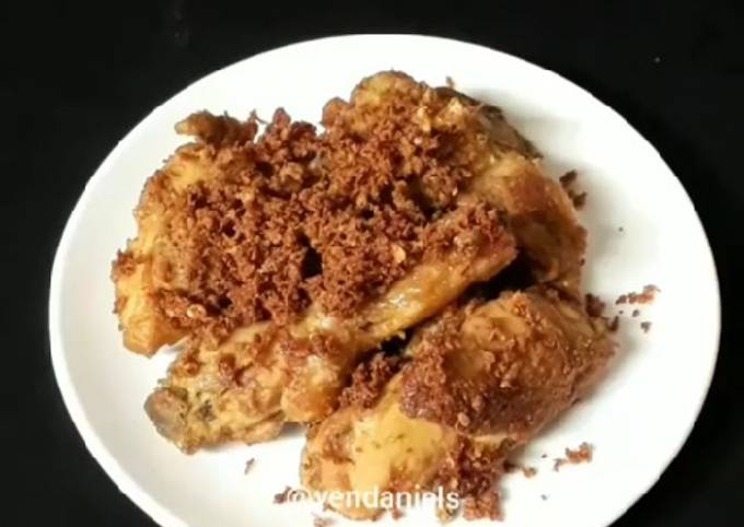 Ayam goreng telur