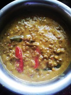 கொங்குநாடு பாரம்பரிய பச்சை பயறு கடையல் (Pachai payaru kadaiyal recipe in tamil) செய்முறை முக்கிய புகைப்படம்