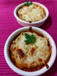 Una foto de Pastel de carne con bechamel