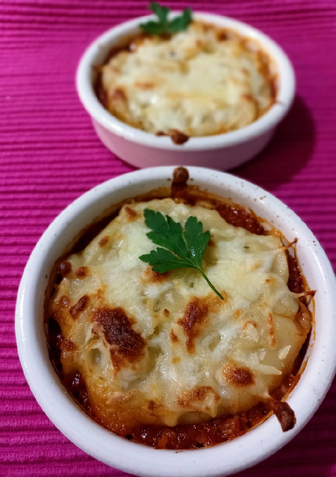 Una foto de Pastel de carne con bechamel
