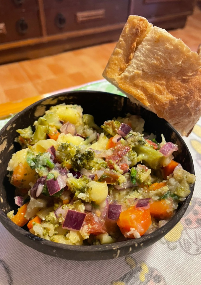 Una foto de Ensalada de brócoli