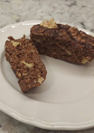 Una foto de Budín de copos de avena, chocolate y nueces