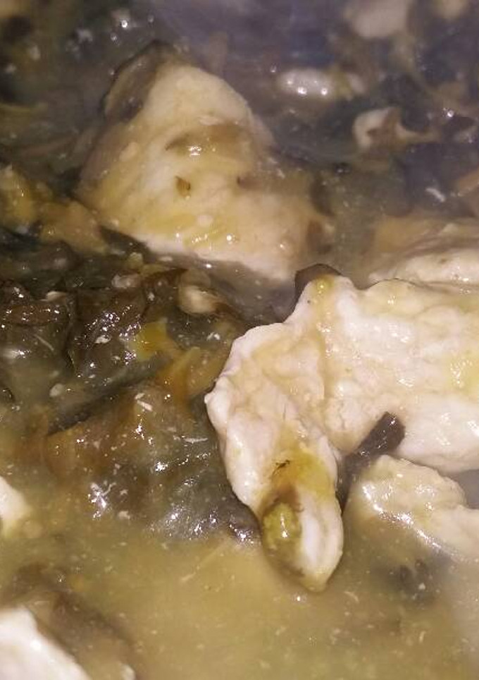 Una foto de Bistec con verdolagas en salsa verde