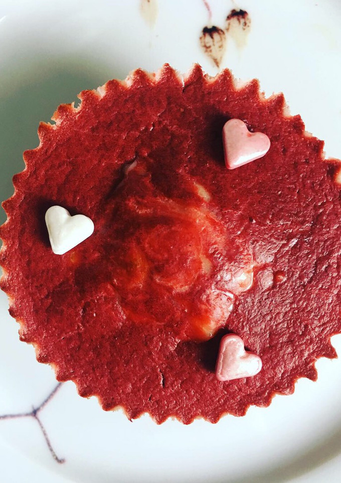 Una foto de Muffins red velvet Cheesecake