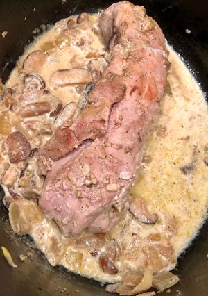Une photo de Filet mignon aux oignons et champignons