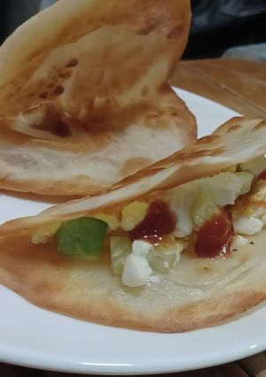 รูปของ Fried tortilla with Scrambled Eggs ตอติญ่าทอดไส้ไข่คน