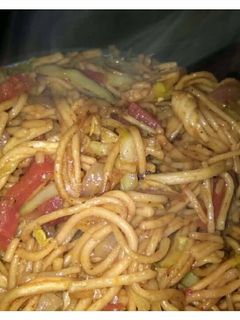 हक्का नूडल्स (Hakka noodles recipe in hindi) रेसिपी मुख्य फोटो
