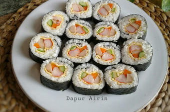 Langkah Mudah untuk Menyiapkan Sushi Roll, Enak