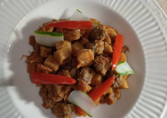 Wajib coba! Bagaimana cara membuat Sambal Goreng Kentang Tanpa Santan untuk Hari Raya  spesial