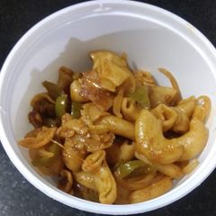 A picture of Macaroni.