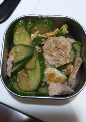 小黃瓜拌豬肉 的食譜成品照片