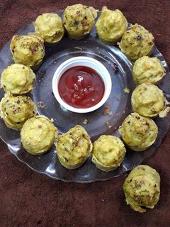 বেকড্ পটেটো ওয়েজেস (baked potato wedges recipe in Bengali) রেসিপির প্রধান ছবি