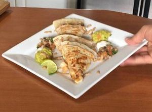 Una foto de Quesadilla De Pollo