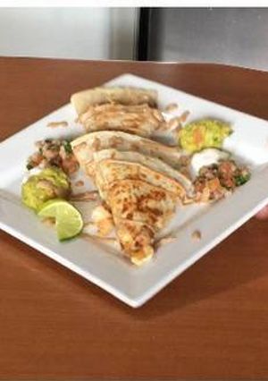 Una foto de Quesadilla De Pollo