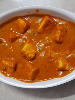 शाही पनीर(shahi paneer recipe in hindi) रेसिपी मुख्य फोटो
