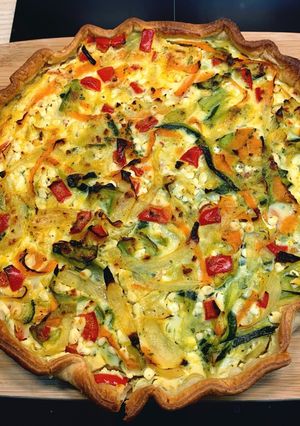 A picture of Cottage Cheese Vegetable Curry Tart.