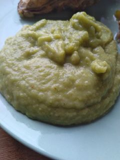 Une photo de Purée de pois cassés
