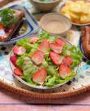 Salad Dâu Xốt Mè Rang
