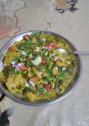 मूली के पत्ते की ढोकली (mooli ke patte ki dhokli recipe in Hindi) रेसिपी मुख्य फोटो