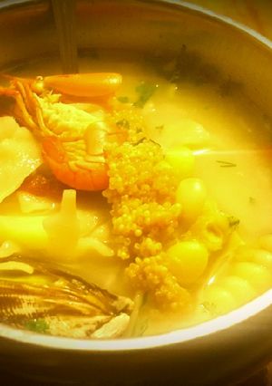 Una foto de Sopa de camarones con choros - Cusco